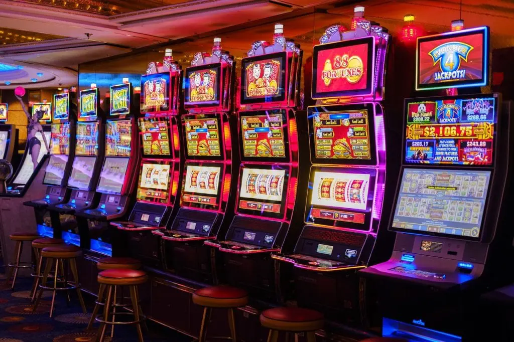 Understanding the Difference Between VLTs and Slot Machines: A Comprehensive Guide